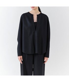 【23区/NIJYUSANKU】の【エステータ】ウールツイルジャージー スリットネック ブラウス 人気、トレンドファッション・服の通販 founy(ファニー) ファッション Fashion レディースファッション Fashion for Women トップス・カットソー Cut & Sew Tops シャツ・ブラウス・オフィスカジュアル Elegant Blouses & Button-Ups インナー Innerwear カットソー Cut and Sewn Top ストレッチ Stretch, Stretchy Fabric スリット Slit, Slit Detail セットアップ Set-Up, Coordinated Outfit タートルネック Turtleneck, High Neck デコルテ Décolleté, Neckline 長袖 Long Sleeve, Full Sleeve フロント Front, Front Design A/W・秋冬 Autumn/Winter 冬 Winter / This Winter おすすめ Recommended / Our Picks |ID:prp329100004707049
