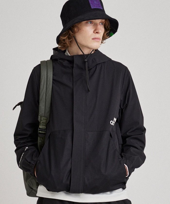【ピーダブリュサーキュラス/PW CIRCULUS / MEN】の【撥水加工/軽量/ストレッチ】【MEN】メッシュコンビブルゾン インテリア・キッズ・メンズ・レディースファッション・服の通販 founy(ファニー) https://founy.com/ ファッション Fashion メンズファッション Fashion for Men アウター Men's Coats Outerwear ブルゾンジャケット / カジュアルアウター Bomber Jackets & Blousons オレンジ Orange 秋 Autumn コンビ Combo, Combination Style 軽量 Lightweight, Ultra Light ジャケット Jacket, Outerwear ストレッチ Stretch, Stretchy Fabric スポーティ Sporty, Casual Athletic ブルゾン Blouson, Bomber Jacket ベーシック Basic, Essential ポケット Pocket, Pocket Detail メッシュ Mesh, Net Fabric A/W・秋冬 Autumn/Winter 2024年 2024 ゴルフ Golf 2024-2025秋冬・A/W Autumn/Winter 2024–25 AW24–25 |ID: prp329100004708143 ipo3291000000034005727