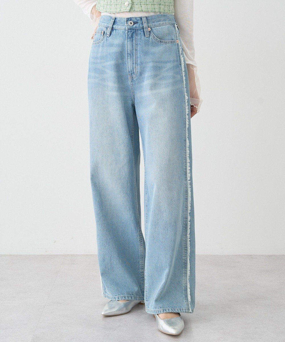 【アースミュージックアンドエコロジー/earth music&ecology】のワイドフリンジデニムパンツ インテリア・キッズ・メンズ・レディースファッション・服の通販 founy(ファニー) 　ファッション　Fashion　レディースファッション　Fashion for Women　パンツ　Pants & Trousers　デニムパンツ・ジーンズ・美脚デニム　Denim Jeans & Pants　おすすめ　Recommended / Our Picks　デニム　Denim, Jeans Material　トレンド　Trend, Trending Now　バランス　Balance, Style Balance　フォルム　Silhouette, Form　ポケット　Pocket, Pocket Detail　今季　This Season, Current Season　A/W・秋冬　Autumn/Winter　Light Indigo|ID: prp329100004708256 ipo3291000000034006361
