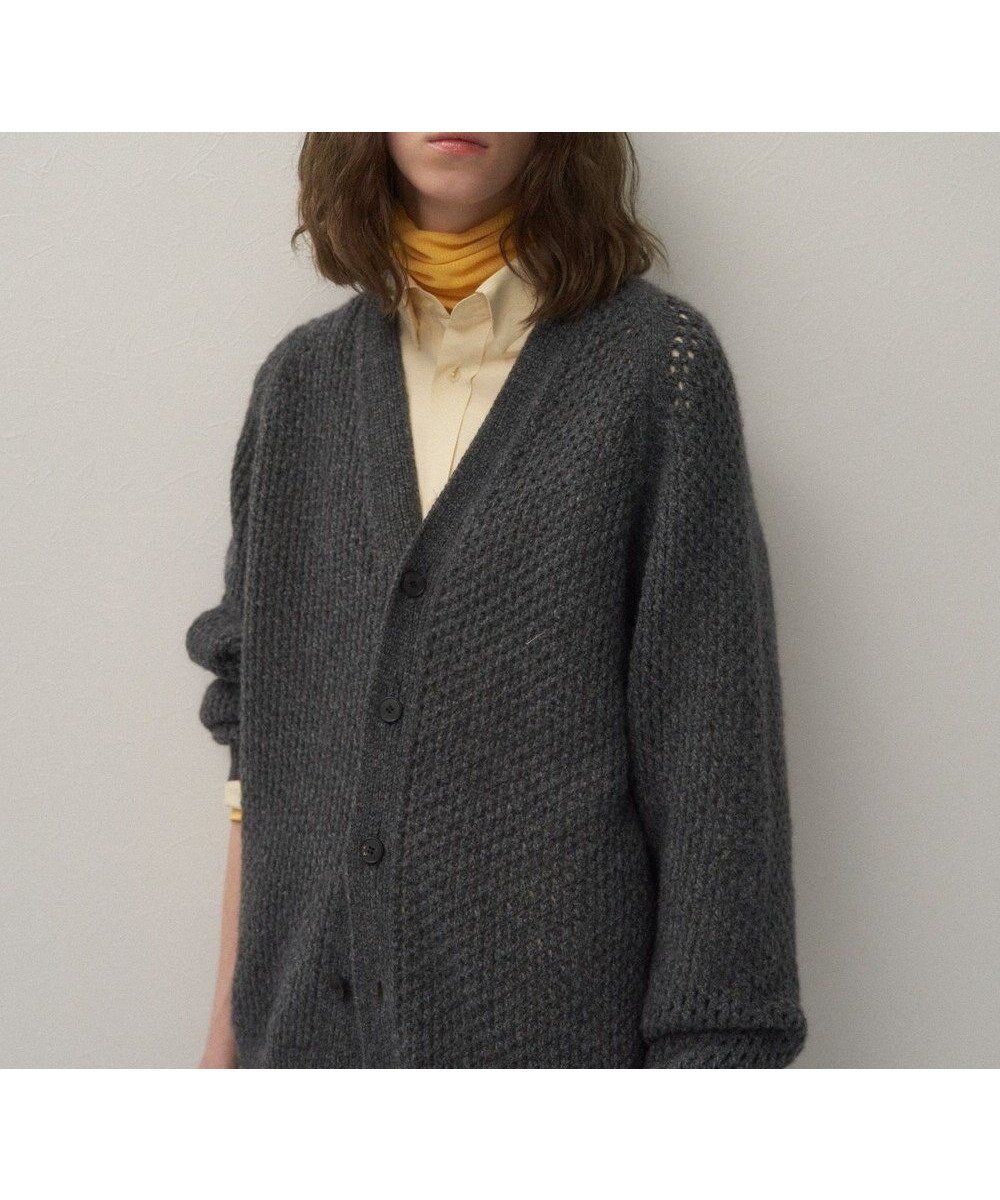 【エイトン/ATON】のWOOL CASHMERE ALPACA メッシュVネックカーディガン インテリア・キッズ・メンズ・レディースファッション・服の通販 founy(ファニー) 　ファッション　Fashion　レディースファッション　Fashion for Women　トップス・カットソー　Cut & Sew Tops　ニット　Knit Tops & Sweaters　カーディガン・羽織り　Layered Style Cardigans　Vネックトップス　V-Neck Tops / V-Cut Neckline Shirts　新作・新入荷　New Arrivals / New In　カットソー　Cut and Sewn Top　カーディガン　Cardigan, Knitwear　セーター　Sweater, Knitwear　メッシュ　Mesh, Net Fabric　A/W・秋冬　Autumn/Winter　CHARCOAL GRAY|ID: prp329100004708268 ipo3291000000034006453