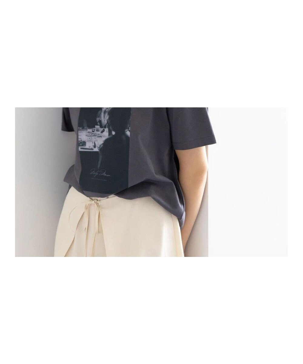 【テチチ/Te chichi】のマリリンモンローミラーフォトTシャツ インテリア・キッズ・メンズ・レディースファッション・服の通販 founy(ファニー) 　ファッション　Fashion　レディースファッション　Fashion for Women　トップス・カットソー　Cut & Sew Tops　シャツ・ブラウス・オフィスカジュアル　Elegant Blouses & Button-Ups　ロングTシャツ・Tシャツ　Longline T-Shirts & Tees　カットソー・ベーシックTシャツ　Cut-and-Sewn Tops / Stretch Tees & Basics　カットソー　Cut and Sewn Top　人気　Popular, Best Seller　バランス　Balance, Style Balance　プリント　Print, Printed Pattern　ベーシック　Basic, Essential　A/W・秋冬　Autumn/Winter　S/S・春夏　SS, Spring/Summer, Warm Season　新作・新入荷　New Arrivals / New In　夏　Summer　チャコールグレー|ID: prp329100004708319 ipo3291000000034006629