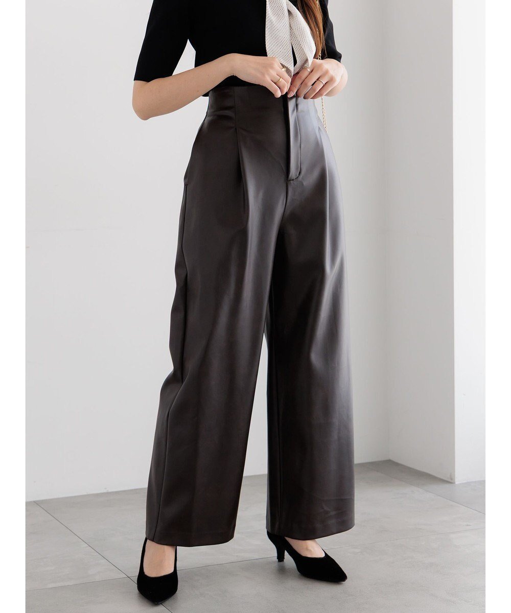 【テチチ/Te chichi】のフェイクレザーセミワイドパンツ《2025Autumn catalog item》 インテリア・キッズ・メンズ・レディースファッション・服の通販 founy(ファニー) 　ファッション　Fashion　レディースファッション　Fashion for Women　パンツ　Pants & Trousers　2025年　2025　2025-2026秋冬・A/W　Autumn/Winter 2025–26 AW25–26　クール　Cool, Chic　スタイリッシュ　Stylish, Fashionable　ワイド　Wide, Wide Fit　夏　Summer　S/S・春夏　SS, Spring/Summer, Warm Season　A/W・秋冬　Autumn/Winter　雑誌　Magazine, Fashion Magazine　ブラウン|ID: prp329100004708337 ipo3291000000034006691