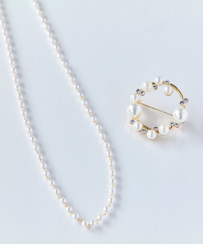 【フィービィー/phoebe】のオンワード限定セット シンプルパールチェーンネックレス×フォーマルパールビジューサークルブローチ インテリア・キッズ・メンズ・レディースファッション・服の通販 founy(ファニー) https://founy.com/ ファッション Fashion レディースファッション Fashion for Women ジュエリー Jewelry ネックレス Necklaces & Pendants アクセサリー Fashion Accessories ストール Stole, Wrap チェーン Chain, Chain Strap デコルテ Décolleté, Neckline ネックレス Necklace, Pendant Necklace ハイネック High Neck, Mock Neck パール Pearl, Pearl Accent ブローチ Brooch, Pin Brooch マフラー Scarf, Muffler 新作・新入荷 New Arrivals / New In おすすめ Recommended / Our Picks セレモニー Ceremony 入学式 Entrance Ceremony 卒業式 Graduation Ceremony 結婚式 Wedding |ID: prp329100004708416 ipo3291000000034006953