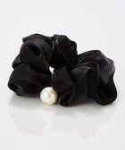 【フィービィー/phoebe】のボリューミーシアーシュシュ ブラック/パール/大ぶり 人気、トレンドファッション・服の通販 founy(ファニー) ファッション Fashion レディースファッション Fashion for Women シュシュ&ヘアアクセ/ヘアアレンジ Scrunchies & Hair Accessories アクセサリー Fashion Accessories サテン Satin, Glossy Fabric パール Pearl, Pearl Accent モチーフ Motif, Design Theme エレガント 上品 Elegant thumbnail ブラック|ID: prp329100004708420 ipo3291000000034006965