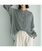 【イェッカ ヴェッカ/YECCA VECCA】の2way裾アレンジパール釦ブラウス 人気、トレンドファッション・服の通販 founy(ファニー) ファッション Fashion レディースファッション Fashion for Women トップス・カットソー Cut & Sew Tops シャツ・ブラウス・オフィスカジュアル Elegant Blouses & Button-Ups おすすめ Recommended / Our Picks とろみ Fluid, Flowy Fabric ジョーゼット Georgette, Semi-Sheer Fabric パール Pearl, Pearl Accent ポケット Pocket, Pocket Detail A/W・秋冬 Autumn/Winter thumbnail Stripe|ID: prp329100004710836 ipo3291000000034028507