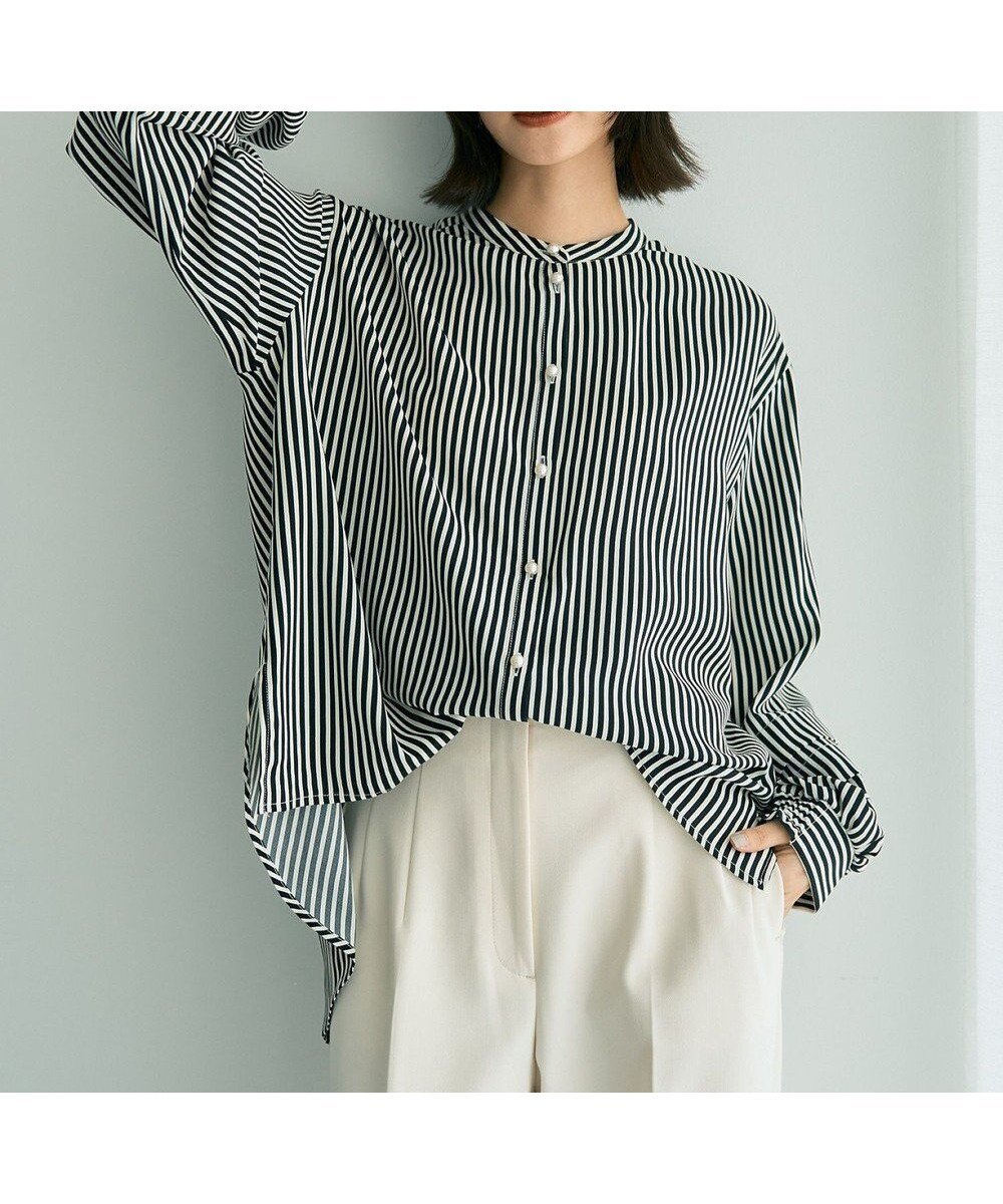 【イェッカ ヴェッカ/YECCA VECCA】の2way裾アレンジパール釦ブラウス インテリア・キッズ・メンズ・レディースファッション・服の通販 founy(ファニー) ファッション Fashion レディースファッション Fashion for Women トップス・カットソー Cut & Sew Tops シャツ・ブラウス・オフィスカジュアル Elegant Blouses & Button-Ups おすすめ Recommended / Our Picks とろみ Fluid, Flowy Fabric ジョーゼット Georgette, Semi-Sheer Fabric パール Pearl, Pearl Accent ポケット Pocket, Pocket Detail A/W・秋冬 Autumn/Winter Stripe|ID: prp329100004710836 ipo3291000000034028507