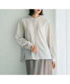 【イェッカ ヴェッカ/YECCA VECCA】の2way裾アレンジパール釦ブラウス 人気、トレンドファッション・服の通販 founy(ファニー) ファッション Fashion レディースファッション Fashion for Women トップス・カットソー Cut & Sew Tops シャツ・ブラウス・オフィスカジュアル Elegant Blouses & Button-Ups おすすめ Recommended / Our Picks とろみ Fluid, Flowy Fabric ジョーゼット Georgette, Semi-Sheer Fabric パール Pearl, Pearl Accent ポケット Pocket, Pocket Detail A/W・秋冬 Autumn/Winter thumbnail Light Gray|ID: prp329100004710836 ipo3291000000034028508