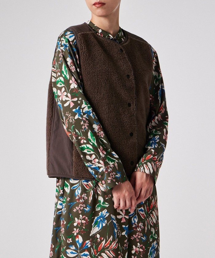 【ポール スミス/Paul Smith】のライトボア ショート ベスト インテリア・キッズ・メンズ・レディースファッション・服の通販 founy(ファニー) https://founy.com/ ファッション Fashion レディースファッション Fashion for Women アウター Coat / Outerwear Collection トップス・カットソー Cut & Sew Tops ベスト&ジレ / 重ね着スタイル Vests & Gilets アウトドア Outdoor Clothing カットソー Cut and Sewn Top ショート Short, Short Length タフタ Taffeta, Structured Fabric ベスト Vest, Waistcoat ボックス Boxy, Box Shape ミックス Mix, Mixed Style ワイド Wide, Wide Fit 夏 Summer S/S・春夏 SS, Spring/Summer, Warm Season A/W・秋冬 Autumn/Winter |ID: prp329100004710846 ipo3291000000035803291