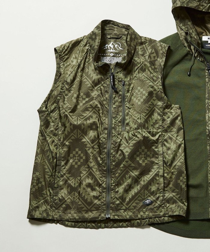 【ジョセフ アブード マウンテン/JOSEPH ABBOUD MOUNTAIN / MEN】の【UNISEX】ポケッタブル ネイティブモチーベスト インテリア・キッズ・メンズ・レディースファッション・服の通販 founy(ファニー) https://founy.com/ ファッション Fashion メンズファッション Fashion for Men トップス・カットソー Cut & Sew Tops ベスト・ジレ Vests & Gilets 小旅行 Short Trip ユニセックス Unisex, Genderless コンパクト Compact, Small Size ネイティブ Native, Ethnic Style プリント Print, Printed Pattern ベスト Vest, Waistcoat ポケット Pocket, Pocket Detail 夏 Summer 春 Spring S/S・春夏 SS, Spring/Summer, Warm Season |ID: prp329100004713127 ipo3291000000034230128