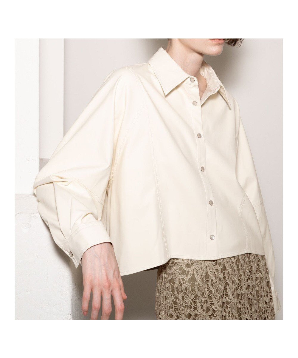 【テチチ/Te chichi】のファブリックアソートクロップトシャツ《2025Autumn catalog vol.2 item》 インテリア・キッズ・メンズ・レディースファッション・服の通販 founy(ファニー) ファッション Fashion レディースファッション Fashion for Women トップス・カットソー Cut & Sew Tops シャツ・ブラウス・オフィスカジュアル Elegant Blouses & Button-Ups 2025年 2025 2025-2026秋冬・A/W Autumn/Winter 2025–26 AW25–26 クロップド Cropped, Short Length フェイクレザー Faux Leather, PU Leather 夏 Summer S/S・春夏 SS, Spring/Summer, Warm Season A/W・秋冬 Autumn/Winter オフホワイト|ID: prp329100004714238 ipo3291000000034058361