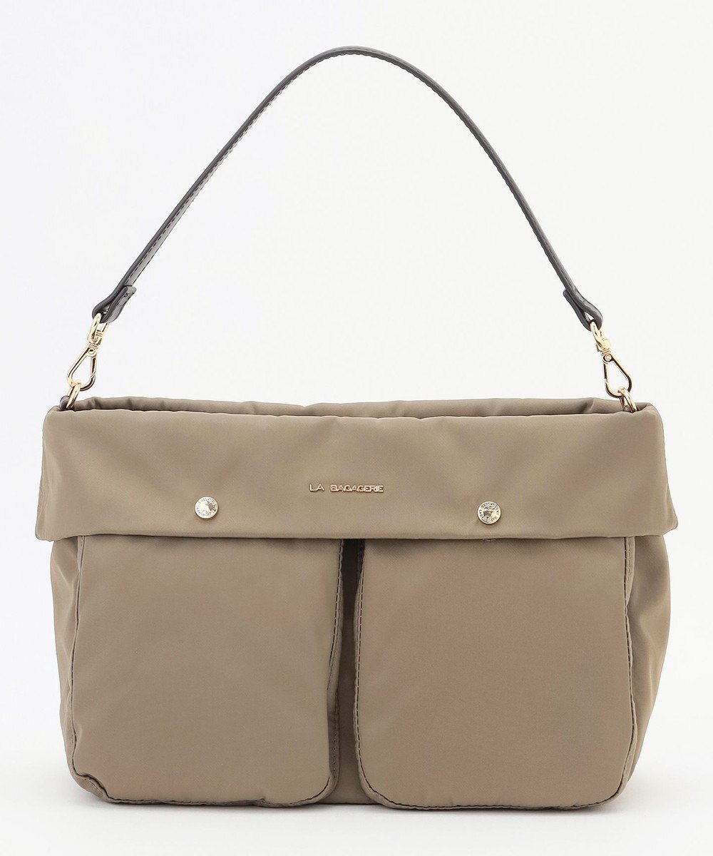 【ラ バガジェリー/LA BAGAGERIE】のダブルフロントポケット2WAYショルダー インテリア・キッズ・メンズ・レディースファッション・服の通販 founy(ファニー) ファッション Fashion レディースファッション Fashion for Women ショルダー Shoulder, Shoulder Strap シンプル Simple, Minimal スマート Smart, Elegant ダブル Double, Double-Breasted フロント Front, Front Design ポケット Pocket, Pocket Detail マグネット Magnet, Magnetic Closure グレージュ|ID: prp329100004714258 ipo3291000000034058435