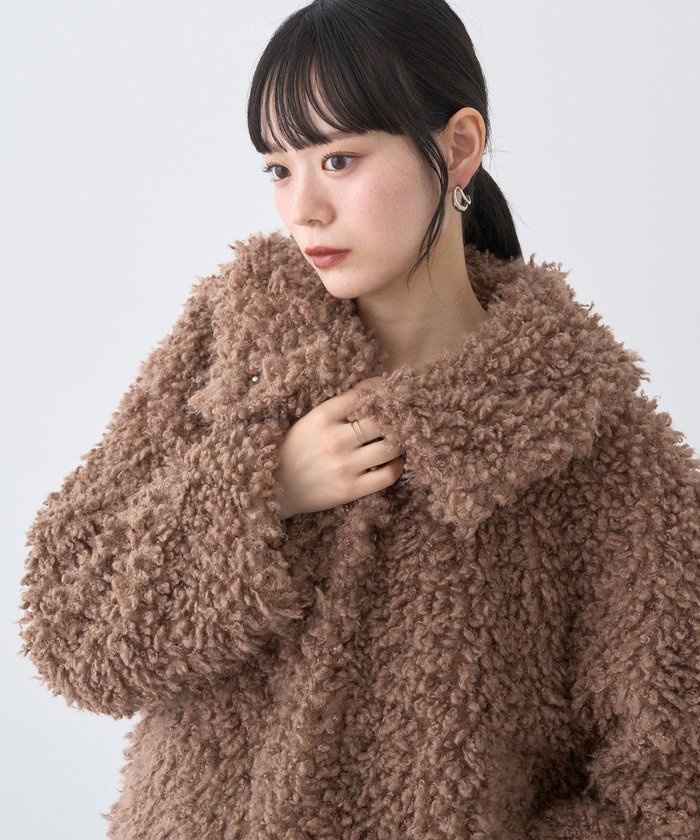 【アースミュージックアンドエコロジー/earth music&ecology】のプードルファーショートブルゾン インテリア・キッズ・メンズ・レディースファッション・服の通販 founy(ファニー) https://founy.com/ ファッション Fashion レディースファッション Fashion for Women アウター Coat / Outerwear Collection レディースジャケット・軽アウター Jackets ブルゾンジャケット・スポーティアウター Blouson Jackets ショート Short, Short Length ジャケット Jacket, Outerwear スタンド Stand Collar, Upright Stand ビッグ Big, Oversized ブルゾン Blouson, Bomber Jacket ポケット Pocket, Pocket Detail ロング Long, Long-Length ワイド Wide, Wide Fit A/W・秋冬 Autumn/Winter |ID: prp329100004714263 ipo3291000000035618693