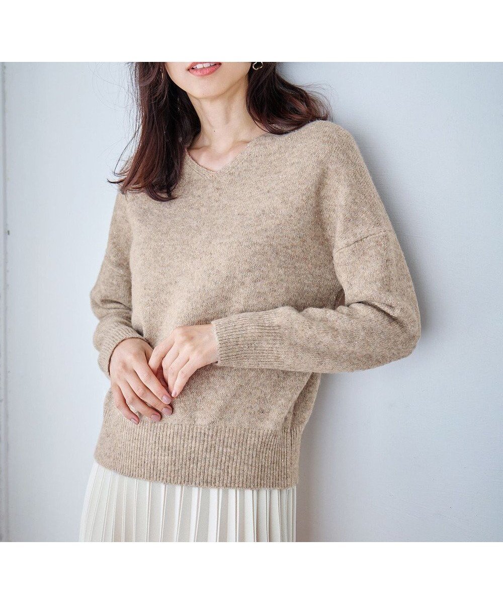 【エニー/ANY】のシャイニースパンコールVネックニット インテリア・キッズ・メンズ・レディースファッション・服の通販 founy(ファニー) ファッション Fashion レディースファッション Fashion for Women トップス・カットソー Cut & Sew Tops ニット Knit Tops & Sweaters Vネックトップス V-Neck Tops / V-Cut Neckline Shirts おすすめ Recommended / Our Picks インナー Innerwear カットソー Cut and Sewn Top シャイニー Shiny, Glossy Finish スパンコール Sequins, Sequin Embellishment セーター Sweater, Knitwear トレンド Trend, Trending Now A/W・秋冬 Autumn/Winter ベージュ|ID: prp329100004714382 ipo3291000000034366040