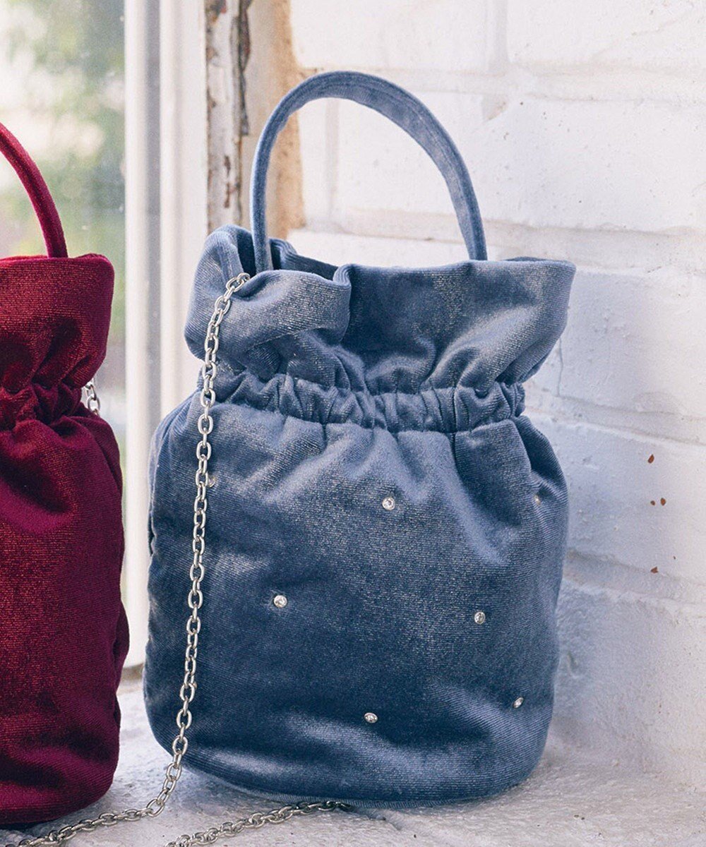 【アースミュージックアンドエコロジー/earth music&ecology】のベロアハンドルバッグ インテリア・キッズ・メンズ・レディースファッション・服の通販 founy(ファニー) 　ファッション　Fashion　レディースファッション　Fashion for Women　トップス・カットソー　Cut & Sew Tops　ベロアトップス　Velour Tops / Velvet-Look Items　バッグ　Bags　おすすめ　Recommended / Our Picks　チェーン　Chain, Chain Strap　ベロア　Velour, Soft Velvet　エレガント 上品　Elegant　秋　Autumn　Blue|ID: prp329100004714406 ipo3291000000036204547