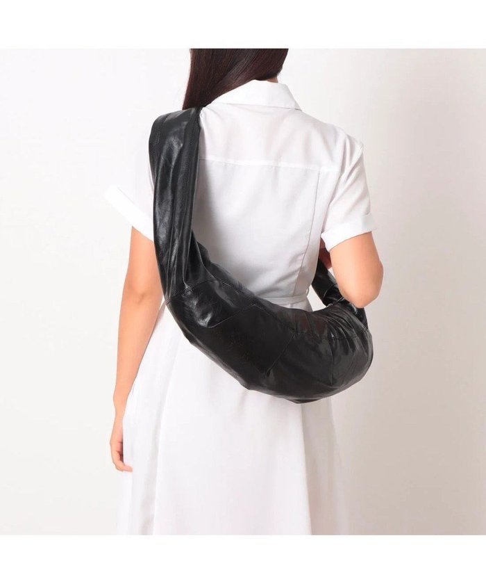 【アンビリオン/UNBILLION】のカシュカシュ cachecache / ムーン型ボディバッグ インテリア・キッズ・メンズ・レディースファッション・服の通販 founy(ファニー) https://founy.com/ ファッション Fashion レディースファッション Fashion for Women バッグ Bags カラフル Colorful Design ショルダー Shoulder, Shoulder Strap 財布 Wallet, Purse ハンド Hand, Handmade フィット Fit, Slim Fit ポケット Pocket, Pocket Detail ポーチ Pouch, Small Case ミックス Mix, Mixed Style モチーフ Motif, Design Theme 再入荷 Restock / Back in Stock |ID: prp329100004714433 ipo3291000000035829575