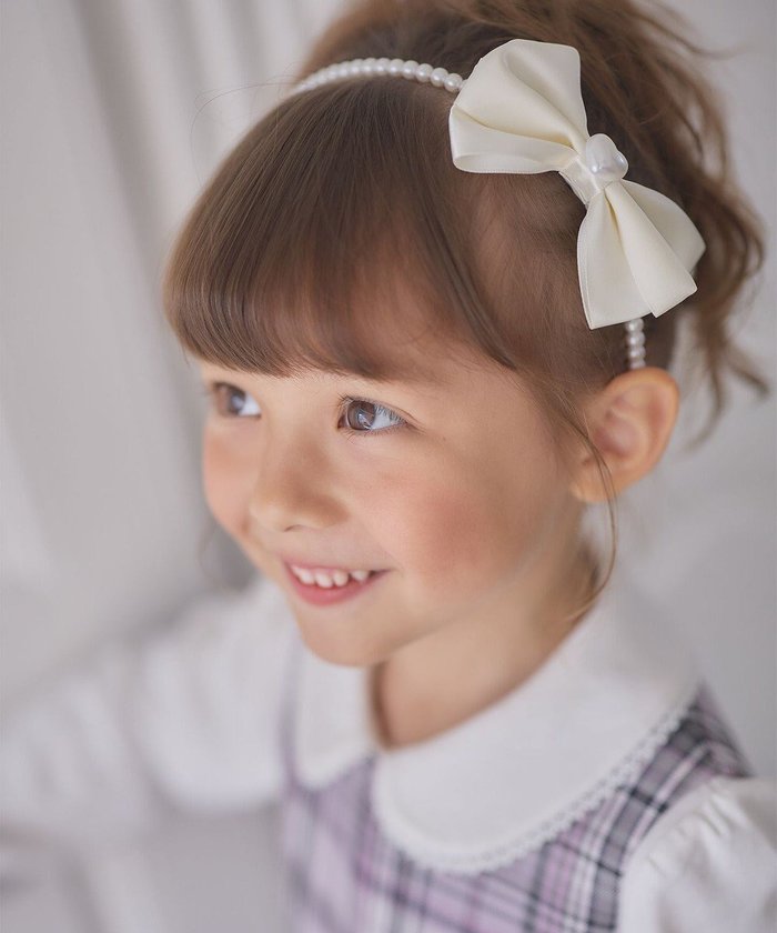 【エニィ/ANY / KIDS】のサテンリボン×パール キッズ カチューシャ インテリア・キッズ・メンズ・レディースファッション・服の通販 founy(ファニー) https://founy.com/ ファッション Fashion キッズファッション Fashion for Kids アクセサリー Fashion Accessories サテン Satin, Glossy Fabric パール Pearl, Pearl Accent リボン Ribbon, Bow エレガント 上品 Elegant 入学式 Entrance Ceremony 卒業式 Graduation Ceremony 結婚式 Wedding |ID: prp329100004715534 ipo3291000000034069576