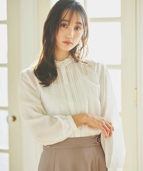 【エニィ スィス/any SiS】の【洗える】レースピンタック ブラウス 人気、トレンドファッション・服の通販 founy(ファニー) ファッション Fashion レディースファッション Fashion for Women トップス・カットソー Cut & Sew Tops シャツ・ブラウス・オフィスカジュアル Elegant Blouses & Button-Ups カーディガン Cardigan, Knitwear ジャケット Jacket, Outerwear スリット Slit, Slit Detail バランス Balance, Style Balance フェミニン Feminine, Girly フリル Frill, Ruffle レース Lace, Lace Fabric 夏 Summer 春 Spring S/S・春夏 SS, Spring/Summer, Warm Season 洗える Machine Washable |ID:prp329100004715661