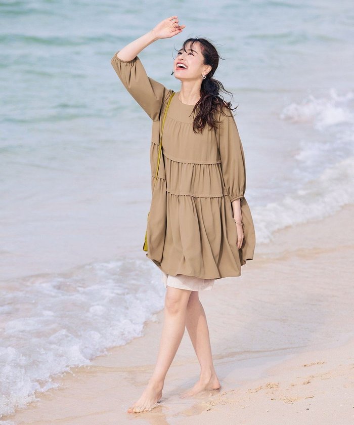 【ティアクラッセ/Tiaclasse】の【洗える】ティアードチュニックブラウス インテリア・キッズ・メンズ・レディースファッション・服の通販 founy(ファニー) https://founy.com/ ファッション Fashion レディースファッション Fashion for Women トップス・カットソー Cut & Sew Tops シャツ・ブラウス・オフィスカジュアル Elegant Blouses & Button-Ups ウォッシャブル Machine Washable 春 Spring 洗える Machine Washable 秋 Autumn カーディガン Cardigan, Knitwear とろみ Fluid, Flowy Fabric チュニック Tunic, Long Top 長袖 Long Sleeve, Full Sleeve ポケット Pocket, Pocket Detail ロング Long, Long-Length 冬 Winter / This Winter S/S・春夏 SS, Spring/Summer, Warm Season 再入荷 Restock / Back in Stock 夏 Summer 新作・新入荷 New Arrivals / New In |ID: prp329100004716796 ipo3291000000034398543