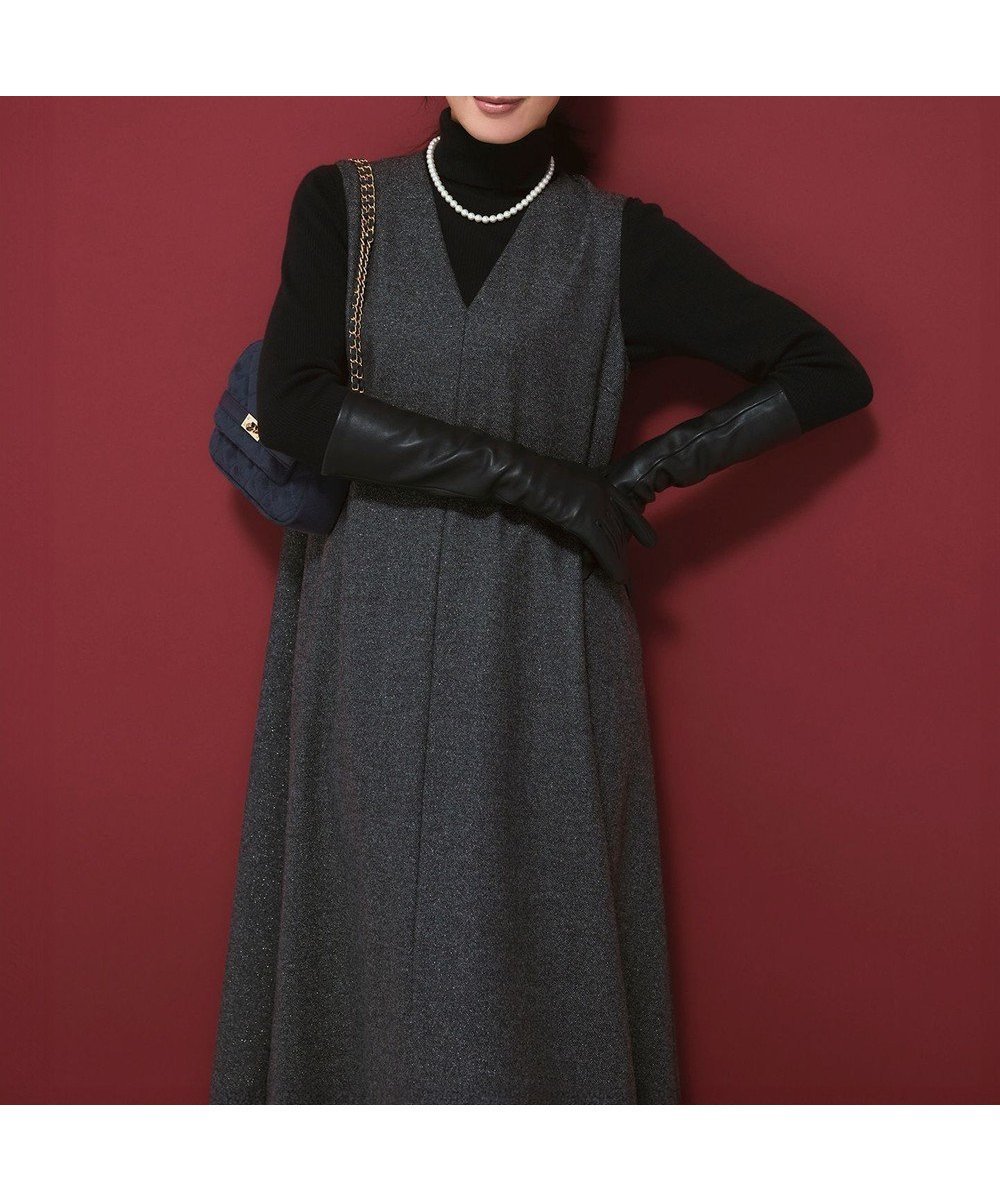 【23区/NIJYUSANKU】のラメミックスツイード Vネックワンピース インテリア・キッズ・メンズ・レディースファッション・服の通販 founy(ファニー) 　ファッション　Fashion　レディースファッション　Fashion for Women　ワンピース　Dresses　2025年　2025　2025-2026秋冬・A/W　Autumn/Winter 2025–26 AW25–26　冬　Winter / This Winter　インナー　Innerwear　エレガント 上品　Elegant　ストレッチ　Stretch, Stretchy Fabric　ツイード　Twill, Twill Weave　トレンド　Trend, Trending Now　ノースリーブ　Sleeveless, No-Sleeve　ハーフ　Half, Half-Length　フレア　Flare, Flared　モノトーン　Monotone, Black and White　ワイド　Wide, Wide Fit　A/W・秋冬　Autumn/Winter　チャコール系|ID: prp329100004716851 ipo3291000000035607063