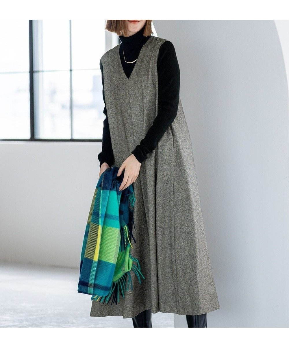 【23区/NIJYUSANKU】のラメミックスツイード Vネックワンピース インテリア・キッズ・メンズ・レディースファッション・服の通販 founy(ファニー) 　ファッション　Fashion　レディースファッション　Fashion for Women　ワンピース　Dresses　2025年　2025　2025-2026秋冬・A/W　Autumn/Winter 2025–26 AW25–26　冬　Winter / This Winter　インナー　Innerwear　エレガント 上品　Elegant　ストレッチ　Stretch, Stretchy Fabric　ツイード　Twill, Twill Weave　トレンド　Trend, Trending Now　ノースリーブ　Sleeveless, No-Sleeve　ハーフ　Half, Half-Length　フレア　Flare, Flared　モノトーン　Monotone, Black and White　ワイド　Wide, Wide Fit　A/W・秋冬　Autumn/Winter　モノトーン系|ID: prp329100004716851 ipo3291000000035607065