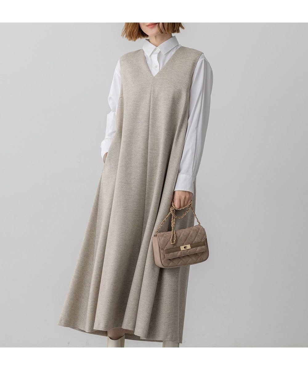 【23区/NIJYUSANKU】のラメミックスツイード Vネックワンピース インテリア・キッズ・メンズ・レディースファッション・服の通販 founy(ファニー) 　ファッション　Fashion　レディースファッション　Fashion for Women　ワンピース　Dresses　2025年　2025　2025-2026秋冬・A/W　Autumn/Winter 2025–26 AW25–26　冬　Winter / This Winter　インナー　Innerwear　エレガント 上品　Elegant　ストレッチ　Stretch, Stretchy Fabric　ツイード　Twill, Twill Weave　トレンド　Trend, Trending Now　ノースリーブ　Sleeveless, No-Sleeve　ハーフ　Half, Half-Length　フレア　Flare, Flared　モノトーン　Monotone, Black and White　ワイド　Wide, Wide Fit　A/W・秋冬　Autumn/Winter　ベージュ系|ID: prp329100004716851 ipo3291000000035607067