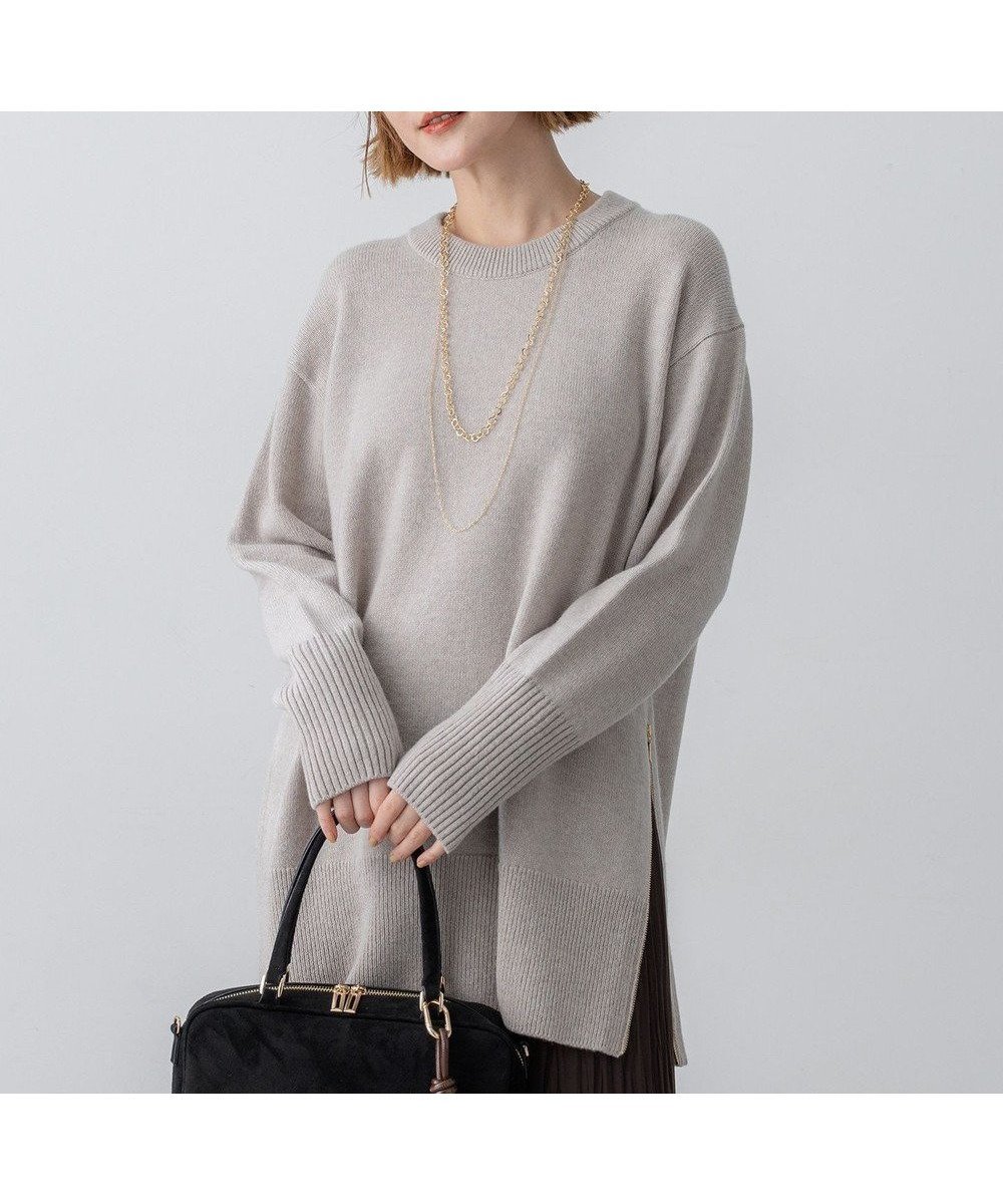 【23区/NIJYUSANKU】の【見上愛さん着用/Oggi掲載/洗える】カシミヤブレンド サイドジップ ニットチュニック インテリア・キッズ・メンズ・レディースファッション・服の通販 founy(ファニー) 　雑誌掲載アイテム　Magazine Picks & Fashion Features　ファッション雑誌　Fashion Magazines　オッジ　Oggi　ファッション　Fashion　レディースファッション　Fashion for Women　トップス・カットソー　Cut & Sew Tops　ニット　Knit Tops & Sweaters　イタリア　Italy　洗える　Machine Washable　12月号　December Issue　サイドジップ　Side Zip, Side Zipper　ジップ　Zip, Zipper　スリット　Slit, Slit Detail　セーター　Sweater, Knitwear　雑誌　Magazine, Fashion Magazine　チュニック　Tunic, Long Top　人気　Popular, Best Seller　リラックス　Relax, Relaxed Fit　レギンス　Leggings, Stretch Pants　A/W・秋冬　Autumn/Winter　冬　Winter / This Winter　エレガント 上品　Elegant　2025年　2025　2025-2026秋冬・A/W　Autumn/Winter 2025–26 AW25–26　ベージュ系|ID: prp329100004716856 ipo3291000000035607691