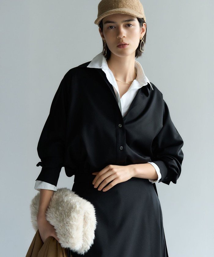 【23区/NIJYUSANKU】の【滝沢眞規子さん着用/洗える】メリノウールサテン 2WAYドルマンスリーブシャツ インテリア・キッズ・メンズ・レディースファッション・服の通販 founy(ファニー) https://founy.com/ ファッションモデル・俳優・女優 Models 女性 Women 滝沢眞規子 Takizawa Makiko ファッション Fashion レディースファッション Fashion for Women トップス・カットソー Cut & Sew Tops シャツ・ブラウス・オフィスカジュアル Elegant Blouses & Button-Ups 洗える Machine Washable カシュクール Wrap Design ストレッチ Stretch, Stretchy Fabric スニーカー Sneakers, Trainers セットアップ Set-Up, Coordinated Outfit ダウン Down, Puffer デニム Denim, Jeans Material なめらか Smooth, Silky Texture 別注 Limited Edition, Custom Order リラックス Relax, Relaxed Fit A/W・秋冬 Autumn/Winter 冬 Winter / This Winter エレガント 上品 Elegant 2025年 2025 2025-2026秋冬・A/W Autumn/Winter 2025–26 AW25–26 |ID: prp329100004716926 ipo3291000000034080611