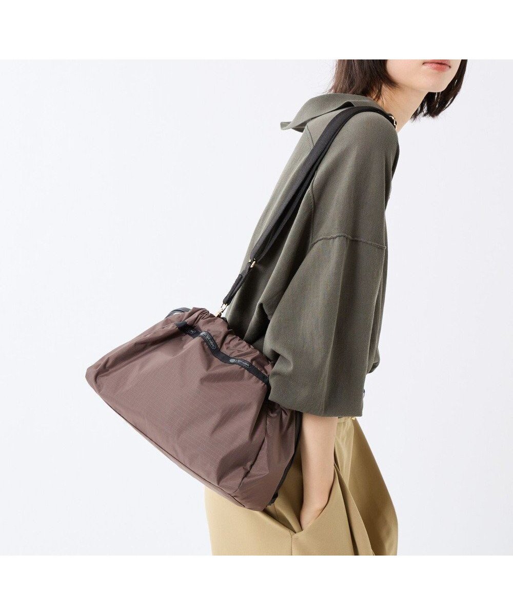 【レスポートサック/LeSportsac】のE/W CITY DRAWSTRING BAG /アップタウンダークチョコ/ブラック 人気、トレンドファッション・服の通販 founy(ファニー) ファッション Fashion レディースファッション Fashion for Women ギンガム Gingham, Gingham Fabric クール Cool, Chic コンパクト Compact, Small Size 巾着 Drawstring Bag, Kinchaku 軽量 Lightweight, Ultra Light 財布 Wallet, Purse チェック Check, Plaid, Tartan トレンド Trend, Trending Now フォルム Silhouette, Form プリント Print, Printed Pattern ポケット Pocket, Pocket Detail ポシェット Pochette, Mini Bag エレガント 上品 Elegant ギフト プレゼント Gift / Present other-1|ID: prp329100004716967 ipo3291000000034080748