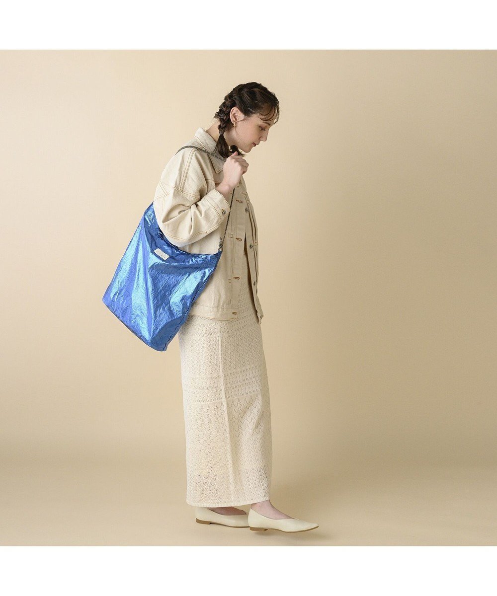 【エースバッグズアンドラゲッジ/ACE BAGS & LUGGAGE】のW .Day Night メル ポケッタブルバッグ Mサイズ 11782 ダブルアンドデイナイト インテリア・キッズ・メンズ・レディースファッション・服の通販 founy(ファニー) 　ファッション　Fashion　レディースファッション　Fashion for Women　バッグ　Bags　カラフル　Colorful Design　ショルダー　Shoulder, Shoulder Strap　シルバー　Silver, Metallic Silver　ポケット　Pocket, Pocket Detail　メッシュ　Mesh, Net Fabric　ワッシャー　Washer, Crinkled Finish　おすすめ　Recommended / Our Picks　メタリックブルー|ID: prp329100004719474 ipo3291000000034256558