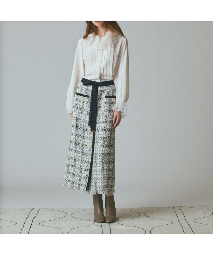 【グレース コンチネンタル/GRACE CONTINENTAL】のトリミングツイードスカート インテリア・キッズ・メンズ・レディースファッション・服の通販 founy(ファニー) https://founy.com/ ファッション Fashion レディースファッション Fashion for Women スカート Skirts ショート Short, Short Length スパンコール Sequins, Sequin Embellishment セットアップ Set-Up, Coordinated Outfit ツイード Twill, Twill Weave フランス France, French フロント Front, Front Design メタル Metal, Metal Parts リボン Ribbon, Bow ロング Long, Long-Length A/W・秋冬 Autumn/Winter |ID: prp329100004719514 ipo3291000000035828699