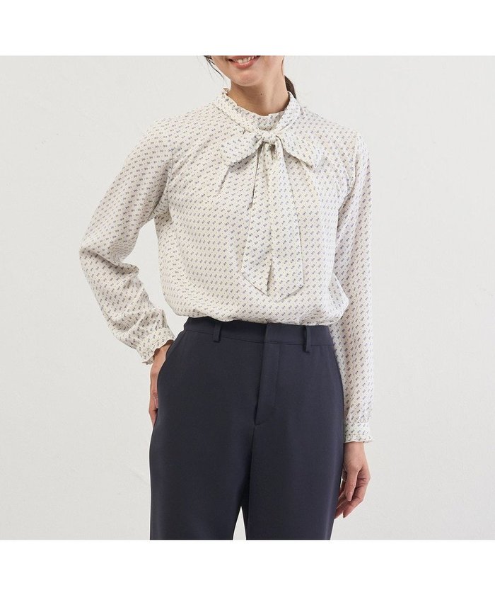 【ジェイ プレス/J.PRESS】のスエード幾何プリント ブラウス インテリア・キッズ・メンズ・レディースファッション・服の通販 founy(ファニー) https://founy.com/ ファッション Fashion レディースファッション Fashion for Women トップス・カットソー Cut & Sew Tops シャツ・ブラウス・オフィスカジュアル Elegant Blouses & Button-Ups ギャザー Gathered, Ruffled ジャケット Jacket, Outerwear ドレープ Drape, Draping Fabric フリル Frill, Ruffle プリント Print, Printed Pattern リボン Ribbon, Bow A/W・秋冬 Autumn/Winter エレガント 上品 Elegant |ID: prp329100004719518 ipo3291000000035666023