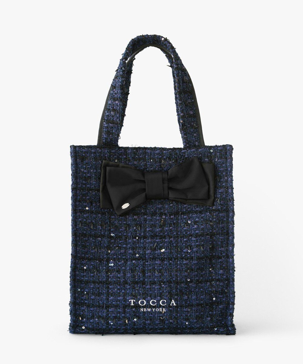 【トッカ/TOCCA】の【11/25(火)までの受注生産】【A4サイズ対応】COLOR OF GLORY CUSTOMIZED BAG カスタマイズ トートバッグ インテリア・キッズ・メンズ・レディースファッション・服の通販 founy(ファニー) 　ファッション　Fashion　レディースファッション　Fashion for Women　バッグ　Bags　エレガント 上品　Elegant　カラフル　Colorful Design　キルト　Quilt, Quilted Fabric　クラシカル　Classical, Vintage-Inspired　スペシャル　Special, Limited Edition　財布　Wallet, Purse　ツイード　Twill, Twill Weave　テクスチャー　Texture, Textured Fabric　トリミング　Trimming, Decorative Edge　フォルム　Silhouette, Form　フロント　Front, Front Design　ポケット　Pocket, Pocket Detail　リボン　Ribbon, Bow　リュクス　Luxury, Elegant, High-End, Chic　ロマンティック　Romantic, Feminine Style　新作・新入荷　New Arrivals / New In　おすすめ　Recommended / Our Picks　ビジネス 仕事 通勤　Business / Work / Commuting　2026年　2026　ネイビーツイード×大リボン|ID: prp329100004719519 ipo3291000000034103963