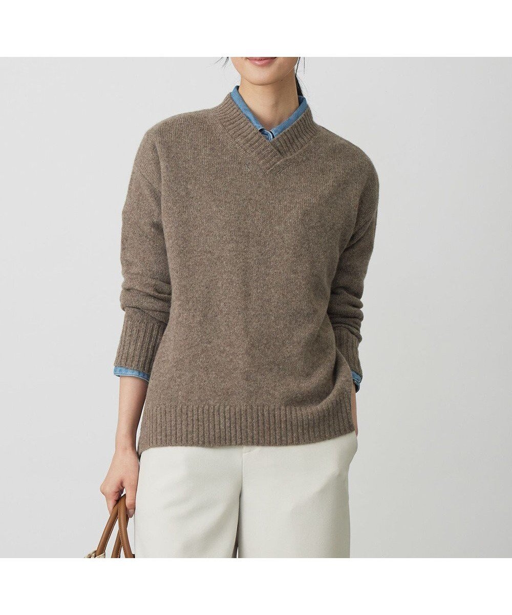 【ジェイ プレス/J.PRESS】のYAK BLEND Vネック ニット インテリア・キッズ・メンズ・レディースファッション・服の通販 founy(ファニー) 　ファッション　Fashion　レディースファッション　Fashion for Women　トップス・カットソー　Cut & Sew Tops　ニット　Knit Tops & Sweaters　Vネックトップス　V-Neck Tops / V-Cut Neckline Shirts　スリット　Slit, Slit Detail　センター　Center, Center Line　セーター　Sweater, Knitwear　防寒　Cold Protection, Winter-Ready　リラックス　Relax, Relaxed Fit　A/W・秋冬　Autumn/Winter　モカ系|ID: prp329100004719527 ipo3291000000034189700