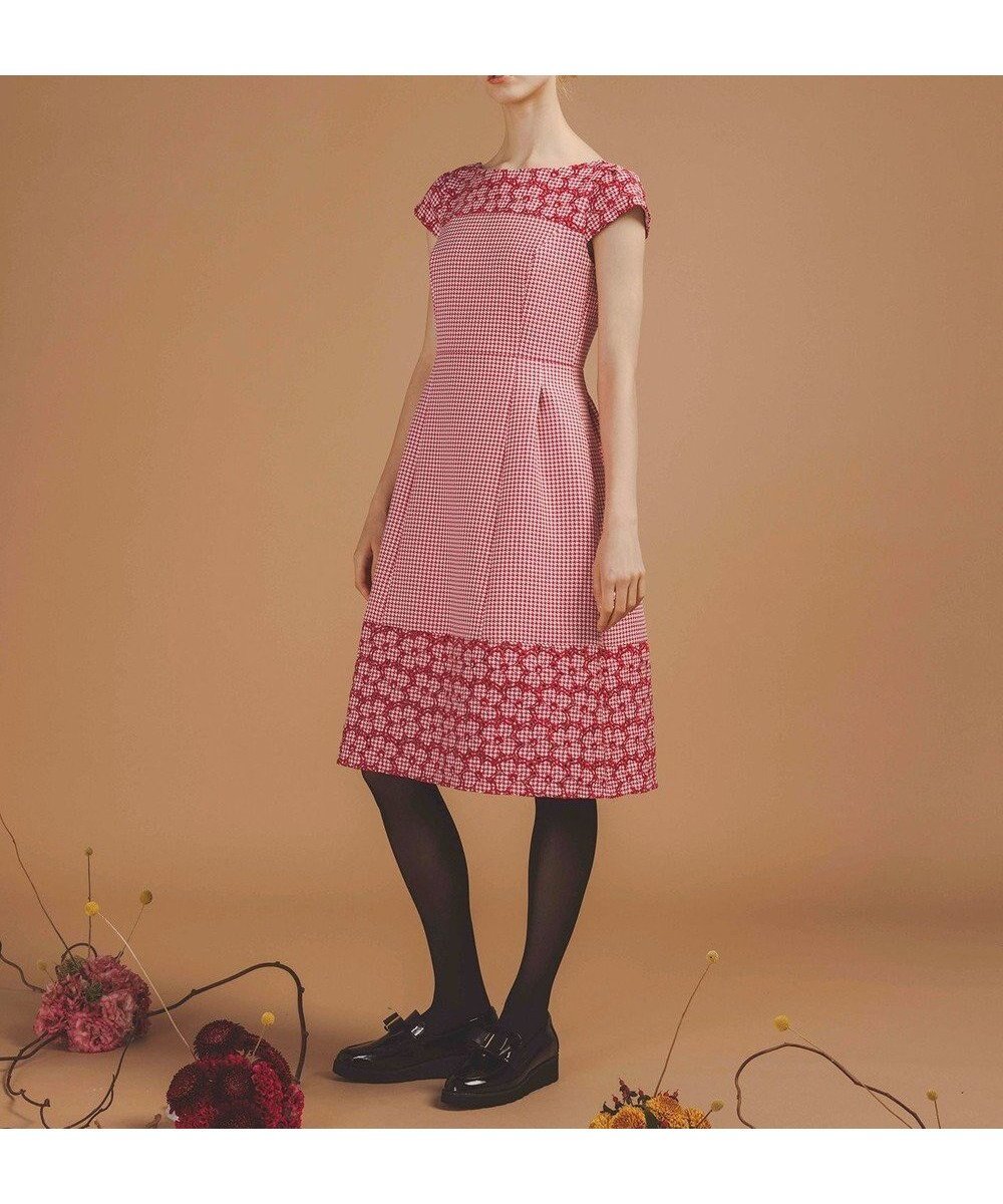 【トッカ/TOCCA】の【洗える・消臭】FLOWER AND PLOVERS ドレス インテリア・キッズ・メンズ・レディースファッション・服の通販 founy(ファニー) 　ファッション　Fashion　レディースファッション　Fashion for Women　ワンピース　Dresses　フォーマル・パーティードレス・結婚式用ドレス　Elegant & Casual Dresses　アイレット　Eyelet Lace　洗える　Machine Washable　クラシカル　Classical, Vintage-Inspired　ジャカード／ジャガード　Jacquard, Woven Pattern　透かし　Cut-Out, Lacework　ドレス　Dress, One-Piece　フラワー　Flower, Floral　A/W・秋冬　Autumn/Winter　冬　Winter / This Winter　S/S・春夏　SS, Spring/Summer, Warm Season　新作・新入荷　New Arrivals / New In　夏　Summer　2025年　2025　2025-2026秋冬・A/W　Autumn/Winter 2025–26 AW25–26　ワイン系7|ID: prp329100004719535 ipo3291000000034104032