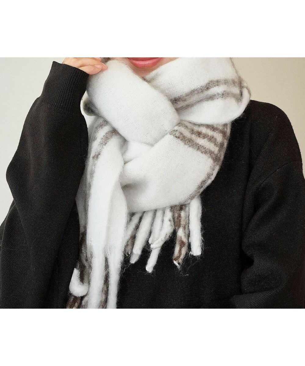 【ウィゴー/WEGO】の【マフラー/ユニセックス着用】ワイドフリンジストール インテリア・キッズ・メンズ・レディースファッション・服の通販 founy(ファニー) 　ファッション　Fashion　レディースファッション　Fashion for Women　ストール　Soft & Warm Scarves　マフラー・スヌード / 冬小物の定番　Scarves & Mufflers　シンプル　Simple, Minimal　スヌード　Snood, Infinity Scarf　スマホ　Smartphone, Mobile Device　チェック　Check, Plaid, Tartan　マフラー　Scarf, Muffler　ワンポイント　One Point, Statement Accent　A/W・秋冬　Autumn/Winter　防寒　Cold Protection, Winter-Ready　柄1|ID: prp329100004719609 ipo3291000000034104410