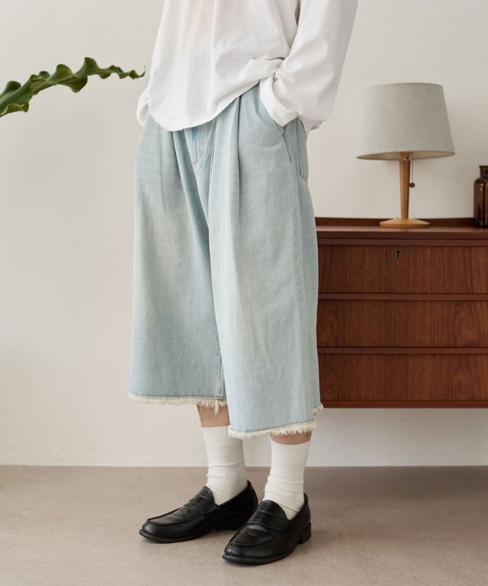 【ウィゴー/WEGO / MEN】のクロップドワイドデニムパンツ 人気、トレンドファッション・服の通販 founy(ファニー) 　ファッション　Fashion　メンズファッション　Fashion for Men　ボトムス　Bottoms　デニムパンツ・ジーンズ　Denim Pants　春　Spring　秋　Autumn　クロップド　Cropped, Short Length　サンダル　Sandals, Summer Shoes　シューズ　Shoes, Footwear　シンプル　Simple, Minimal　ジャケット　Jacket, Outerwear　スニーカー　Sneakers, Trainers　スマホ　Smartphone, Mobile Device　デニム　Denim, Jeans Material　トレンド　Trend, Trending Now　ハーフ　Half, Half-Length　フリンジ　Fringe, Tassel　ベーシック　Basic, Essential　モノトーン　Monotone, Black and White　リラックス　Relax, Relaxed Fit　ワイド　Wide, Wide Fit　冬　Winter / This Winter　A/W・秋冬　Autumn/Winter　S/S・春夏　SS, Spring/Summer, Warm Season　夏　Summer　エレガント 上品　Elegant　 other-1|ID: prp329100004719639 ipo3291000000034230054