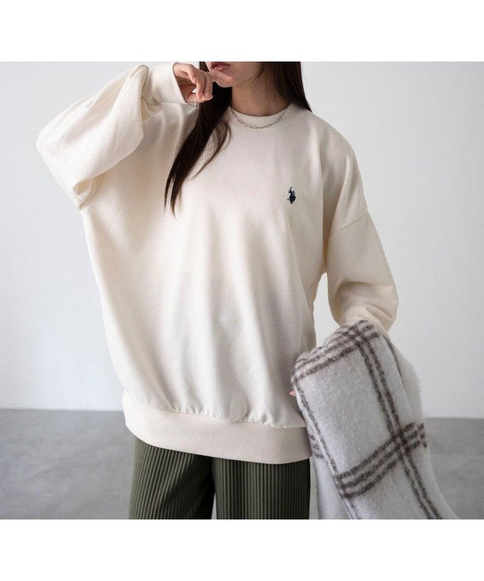 【ウィゴー/WEGO】の【WEB限定/ユニセックス着用ITEM】別注USPOLOワンポイントPO インテリア・キッズ・メンズ・レディースファッション・服の通販 founy(ファニー) https://founy.com/ ファッション Fashion レディースファッション Fashion for Women トップス・カットソー Cut & Sew Tops レディースパーカー・カジュアルフーディー Casual Hoodies & Sweatshirts スウェット・クルーネックトップス Sweatshirts & Crewnecks / Relaxed Fit Sweat Tops インナー Innerwear 春 Spring 秋 Autumn ガーリー Girly, Feminine Style シンプル Simple, Minimal スウェット / スエット Sweatshirt, Sweatwear スマホ Smartphone, Mobile Device スラックス Slacks, Dress Pants タートルネック Turtleneck, High Neck ビッグ Big, Oversized フレア Flare, Flared ボトム Bottoms, Lower Wear 別注 Limited Edition, Custom Order モチーフ Motif, Design Theme 無地 Plain, Solid Color ロング Long, Long-Length ワンポイント One Point, Statement Accent 冬 Winter / This Winter A/W・秋冬 Autumn/Winter おすすめ Recommended / Our Picks |ID: prp329100004719641 ipo3291000000034235616