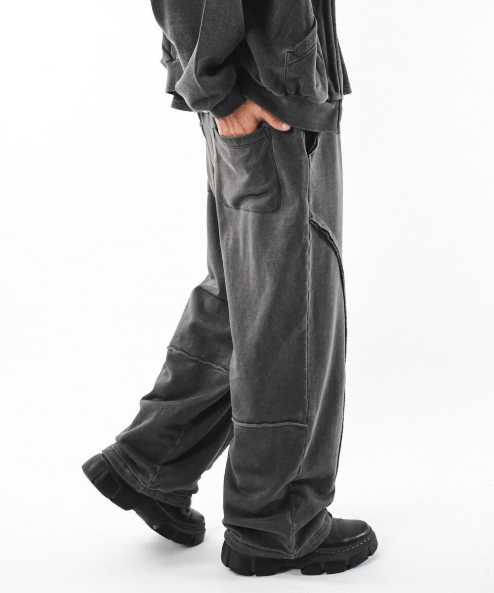 【ウィゴー/WEGO】の【ユニセックス着用ITEM】バルーン3Dスウェットパンツ インテリア・キッズ・メンズ・レディースファッション・服の通販 founy(ファニー) ファッション Fashion レディースファッション Fashion for Women パンツ Pants & Trousers 春 Spring 秋 Autumn シンプル Simple, Minimal ジャケット Jacket, Outerwear スウェット / スエット Sweatshirt, Sweatwear スニーカー Sneakers, Trainers スマホ Smartphone, Mobile Device トレンド Trend, Trending Now バランス Balance, Style Balance バルーン Balloon, Balloon Silhouette パーカー Hoodie, Parka モノトーン Monotone, Black and White リラックス Relax, Relaxed Fit ワイド Wide, Wide Fit 冬 Winter / This Winter A/W・秋冬 Autumn/Winter プチプライス・低価格 Affordable / Budget Price おすすめ Recommended / Our Picks ブラックその他|ID: prp329100004719646 ipo3291000000034104669