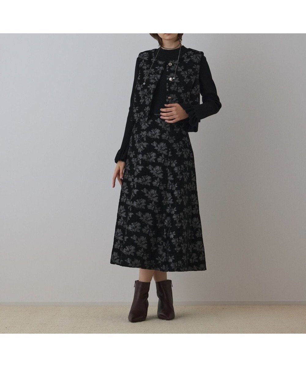 【グレース コンチネンタル/GRACE CONTINENTAL】のラメフラワージャガードフレアスカート インテリア・キッズ・メンズ・レディースファッション・服の通販 founy(ファニー) 　ファッション　Fashion　レディースファッション　Fashion for Women　スカート　Skirts　Aライン・フレアスカート　A-Line & Flared Skirts　セットアップ　Set-Up, Coordinated Outfit　フレア　Flare, Flared　ベスト　Vest, Waistcoat　モノトーン　Monotone, Black and White　エレガント 上品　Elegant　A/W・秋冬　Autumn/Winter　ブラック|ID: prp329100004719716 ipo3291000000034104930