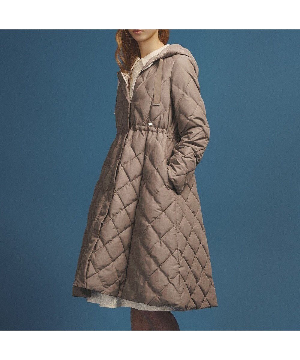 【トッカ/TOCCA】の【消臭】PLAYING CARD ロングコート インテリア・キッズ・メンズ・レディースファッション・服の通販 founy(ファニー) 　ファッション　Fashion　レディースファッション　Fashion for Women　アウター　Coat / Outerwear Collection　コート・ロングコート・ピーコート　Long Coats, Peacoats & More　レディースジャケット・軽アウター　Jackets　2025年　2025　2025-2026秋冬・A/W　Autumn/Winter 2025–26 AW25–26　冬　Winter / This Winter　エレガント 上品　Elegant　ジャケット　Jacket, Outerwear　タフタ　Taffeta, Structured Fabric　ダウン　Down, Puffer　ミドル　Middle Length, Mid Height　ロング　Long, Long-Length　A/W・秋冬　Autumn/Winter　ブラウン系|ID: prp329100004719733 ipo3291000000035646951