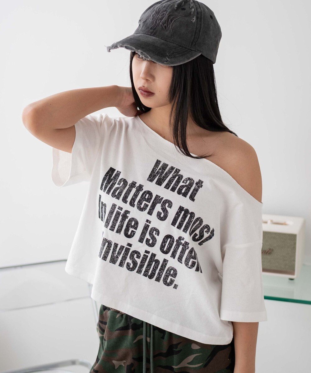 【ウィゴー/WEGO】のグラフィックオフショルショートT インテリア・キッズ・メンズ・レディースファッション・服の通販 founy(ファニー) 　ファッション　Fashion　レディースファッション　Fashion for Women　トップス・カットソー　Cut & Sew Tops　シャツ・ブラウス・オフィスカジュアル　Elegant Blouses & Button-Ups　ロングTシャツ・Tシャツ　Longline T-Shirts & Tees　カットソー・ベーシックTシャツ　Cut-and-Sewn Tops / Stretch Tees & Basics　おすすめ　Recommended / Our Picks　カットソー　Cut and Sewn Top　グラフィック　Graphic, Graphic Design　ショート　Short, Short Length　スマホ　Smartphone, Mobile Device　トレンド　Trend, Trending Now　ハーフ　Half, Half-Length　ボトム　Bottoms, Lower Wear　半袖　Short Sleeve, Half Sleeve　夏　Summer　春　Spring　S/S・春夏　SS, Spring/Summer, Warm Season　ホワイト|ID: prp329100004721490 ipo3291000000034122088