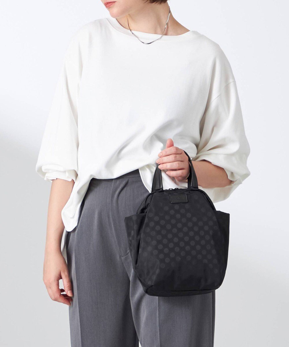 【イザック/Y'SACCS】の【大人のおしゃれ手帖10月号掲載】市川実和子×Y SACCS ドットミニボストン インテリア・キッズ・メンズ・レディースファッション・服の通販 founy(ファニー) 　雑誌掲載アイテム　Magazine Picks & Fashion Features　ファッション雑誌　Fashion Magazines　オトナノオシャレテチョウ　大人のおしゃれ手帖　ファッション　Fashion　レディースファッション　Fashion for Women　10月号　October Issue　11月号　November Issue　ジャカード／ジャガード　Jacquard, Woven Pattern　スマート　Smart, Elegant　財布　Wallet, Purse　雑誌　Magazine, Fashion Magazine　ドット　Polka Dot, Dot Pattern　ボストン　Boston　ポケット　Pocket, Pocket Detail　マグネット　Magnet, Magnetic Closure　ライニング　Inner Lining, Inner Fabric, Lined　ブラック|ID: prp329100004724986 ipo3291000000034143454