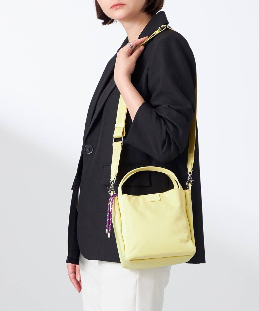 【イザック/Y'SACCS】の【大人のおしゃれ手帖10月号掲載】市川実和子×Y SACCS ナイロンすっきりミニマムトート インテリア・キッズ・メンズ・レディースファッション・服の通販 founy(ファニー) 　雑誌掲載アイテム　Magazine Picks & Fashion Features　ファッション雑誌　Fashion Magazines　オトナノオシャレテチョウ　大人のおしゃれ手帖　ファッション　Fashion　レディースファッション　Fashion for Women　バッグ　Bags　コラボ　Collaboration, Collab　コンパクト　Compact, Small Size　10月号　October Issue　11月号　November Issue　スマート　Smart, Elegant　雑誌　Magazine, Fashion Magazine　人気　Popular, Best Seller　ポケット　Pocket, Pocket Detail　マグネット　Magnet, Magnetic Closure　ワンポイント　One Point, Statement Accent　イエロー系その他|ID: prp329100004724988 ipo3291000000035852990