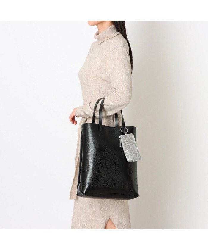 【アンビリオン/UNBILLION】のVERYコラボ カシュカシュ cachecache / カードケース付きメタリックトートバッグ インテリア・キッズ・メンズ・レディースファッション・服の通販 founy(ファニー) https://founy.com/ ファッション Fashion レディースファッション Fashion for Women バッグ Bags カードケース/名刺入れ Card Holders & Business Cases カラフル Colorful Design コラボ Collaboration, Collab シンプル Simple, Minimal 雑誌 Magazine, Fashion Magazine ハンド Hand, Handmade ポケット Pocket, Pocket Detail ミックス Mix, Mixed Style メタリック Metallic, Shiny Finish モチーフ Motif, Design Theme 再入荷 Restock / Back in Stock ビジネス 仕事 通勤 Business / Work / Commuting |ID: prp329100004725001 ipo3291000000035851303