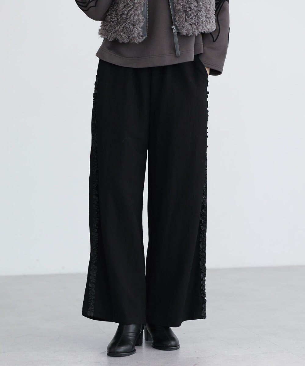 【グリーンパークス/Green Parks】のESCAR サイドミニフリルワイドパンツ インテリア・キッズ・メンズ・レディースファッション・服の通販 founy(ファニー) ファッション Fashion レディースファッション Fashion for Women パンツ Pants & Trousers おすすめ Recommended / Our Picks フリル Frill, Ruffle ポケット Pocket, Pocket Detail ワイド Wide, Wide Fit A/W・秋冬 Autumn/Winter Black|ID: prp329100004725357 ipo3291000000034145507