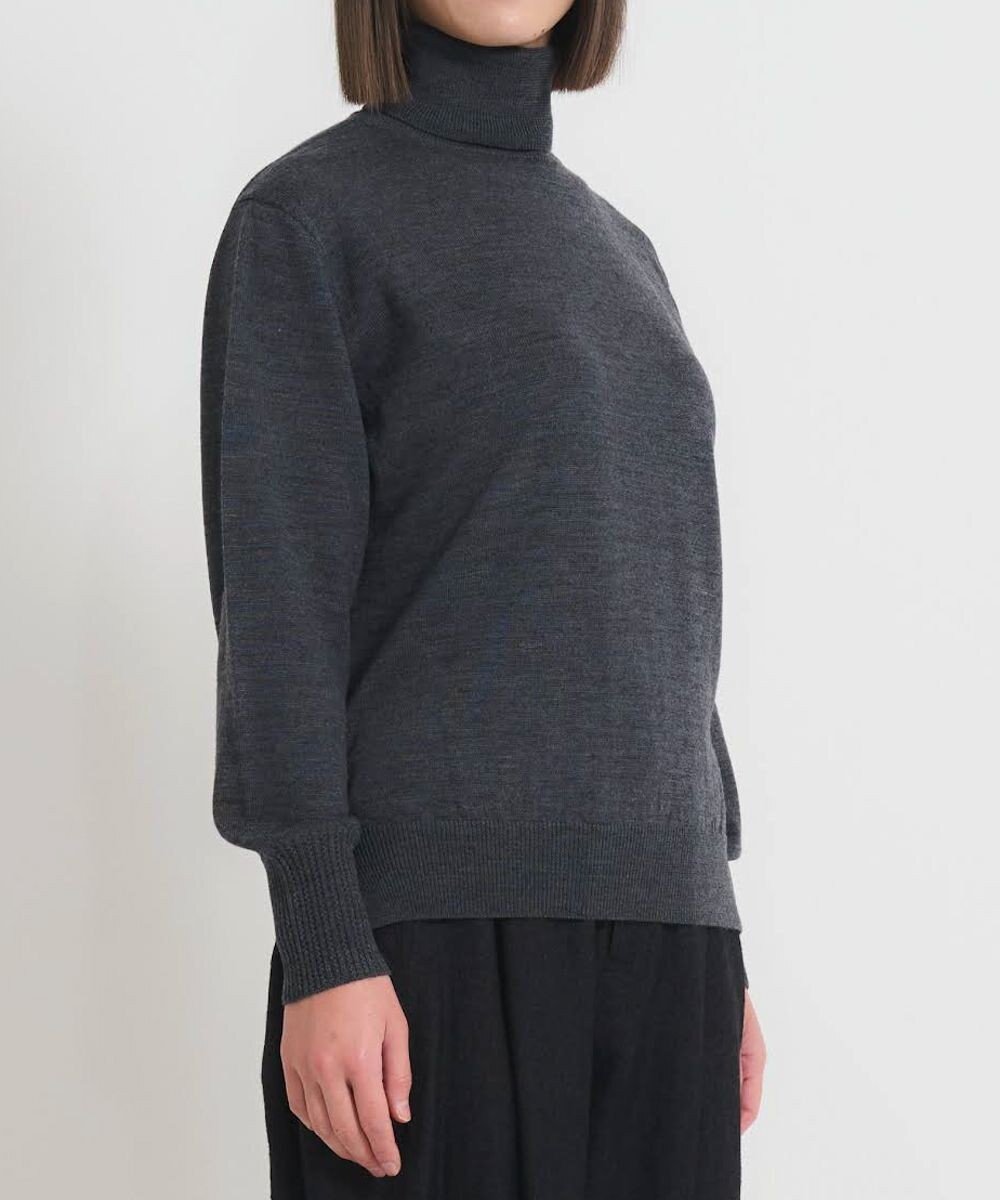 【ムーク/muuc】の〈極上メリノウール〉ベーシックタートルネックプルオーバー〈肌に優しいニット〉〈アンサンブル可能〉〈袖の透かし編み〉 インテリア・キッズ・メンズ・レディースファッション・服の通販 founy(ファニー) 　ファッション　Fashion　レディースファッション　Fashion for Women　トップス・カットソー　Cut & Sew Tops　ニット　Knit Tops & Sweaters　アンサンブルニット　Knit Ensembles & Twin Sets　カジュアルプルオーバー・ニットトップス　Pullovers & Knit Tops / Casual Pullovers　タートルネック・ハイネックトップス　Turtlenecks & High-Neck Tops　アンサンブル　Ensemble Set　イタリア　Italy　エレガント 上品　Elegant　洗える　Machine Washable　カーディガン　Cardigan, Knitwear　シンプル　Simple, Minimal　セーター　Sweater, Knitwear　透かし　Cut-Out, Lacework　タートル　Turtleneck, Turtle Collar　なめらか　Smooth, Silky Texture　フェミニン　Feminine, Girly　ベーシック　Basic, Essential　リラックス　Relax, Relaxed Fit　A/W・秋冬　Autumn/Winter　再入荷　Restock / Back in Stock　グレー|ID: prp329100004727879 ipo3291000000035511397