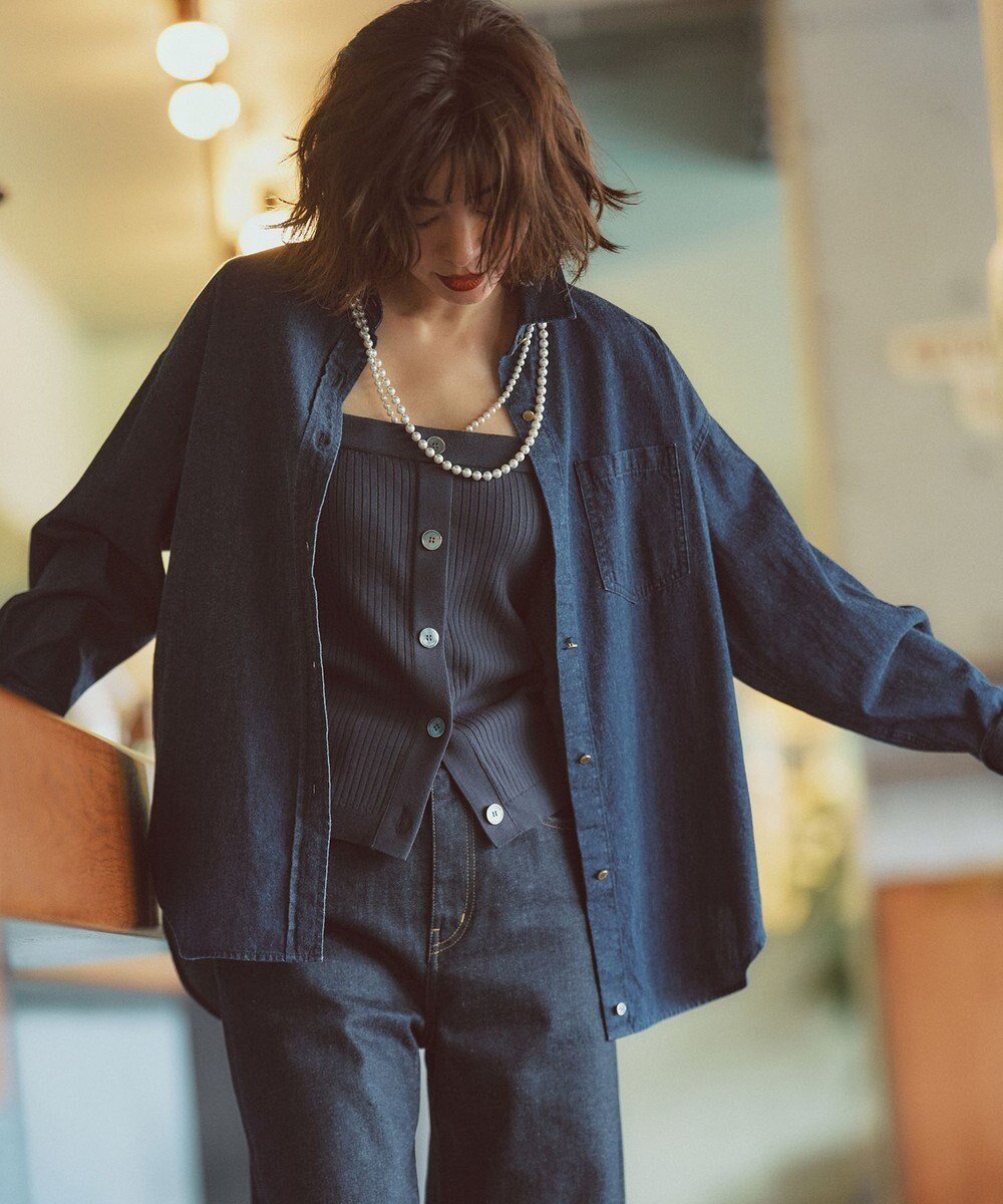 【23区/NIJYUSANKU】の【洗える】ライトダンガリー 2WAY シャツ インテリア・キッズ・メンズ・レディースファッション・服の通販 founy(ファニー) 　ファッション　Fashion　レディースファッション　Fashion for Women　トップス・カットソー　Cut & Sew Tops　シャツ・ブラウス・オフィスカジュアル　Elegant Blouses & Button-Ups　インディゴ　Indigo Denim　洗える　Machine Washable　ダンガリー　Dungaree, Chambray　デニム　Denim, Jeans Material　メタル　Metal, Metal Parts　A/W・秋冬　Autumn/Winter　冬　Winter / This Winter　2024年　2024　2024-2025秋冬・A/W　Autumn/Winter 2024–25 AW24–25　ネイビー系|ID: prp329100004729889 ipo3291000000034168786