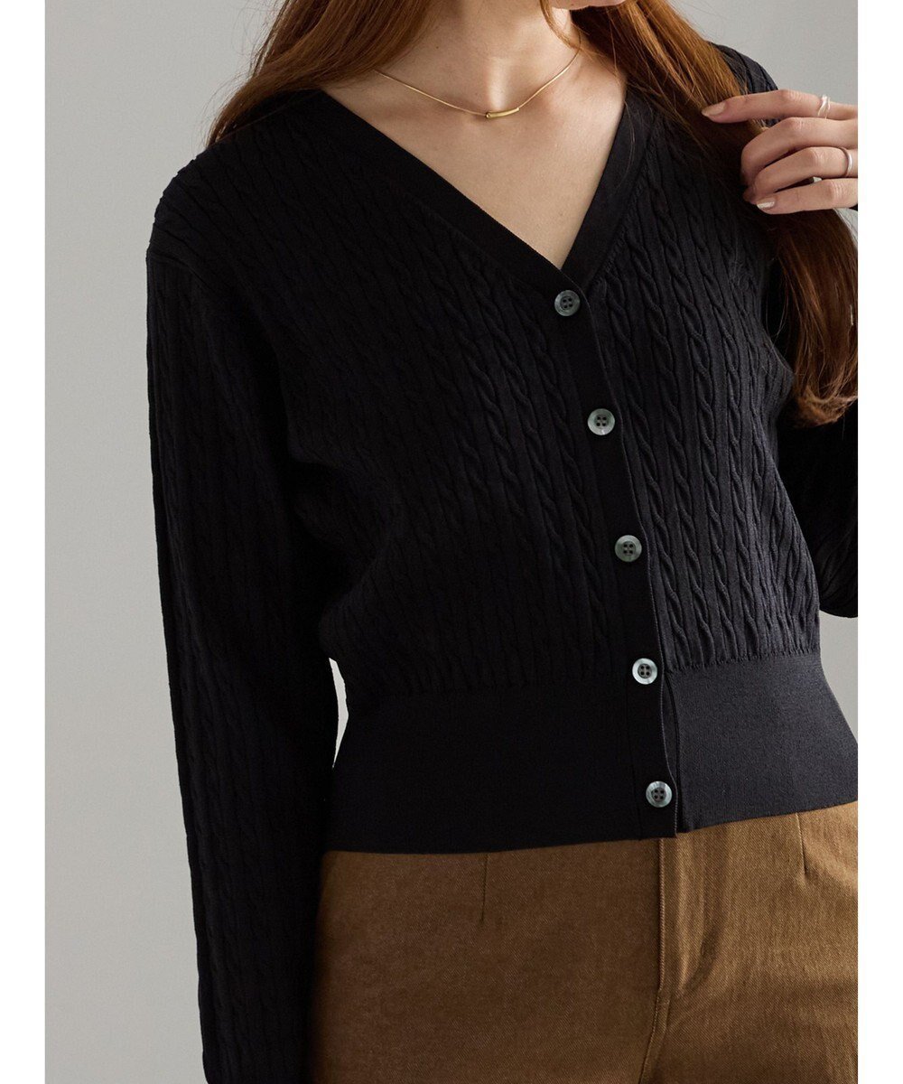 【テチチ/Te chichi】のミニケーブル刺繍Vネックカーディガン インテリア・キッズ・メンズ・レディースファッション・服の通販 founy(ファニー) 　ファッション　Fashion　レディースファッション　Fashion for Women　トップス・カットソー　Cut & Sew Tops　ニット　Knit Tops & Sweaters　カーディガン・羽織り　Layered Style Cardigans　Vネックトップス　V-Neck Tops / V-Cut Neckline Shirts　カーディガン　Cardigan, Knitwear　セーター　Sweater, Knitwear　ワンポイント　One Point, Statement Accent　夏　Summer　S/S・春夏　SS, Spring/Summer, Warm Season　A/W・秋冬　Autumn/Winter　ブラック|ID: prp329100004729986 ipo3291000000036204475