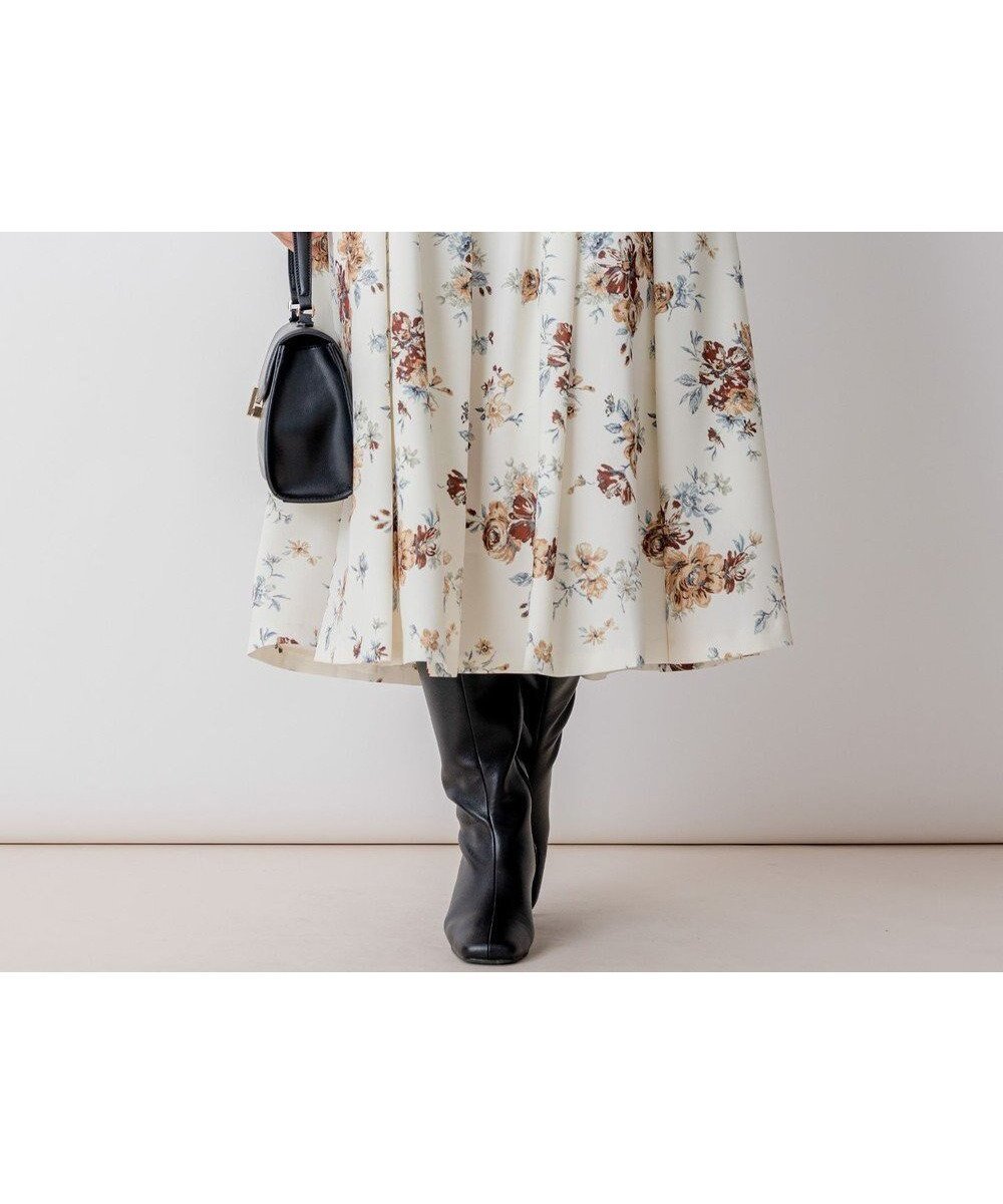 【組曲/KUMIKYOKU】のローズシックプリント スカート 人気、トレンドファッション・服の通販 founy(ファニー) 　ファッション　Fashion　レディースファッション　Fashion for Women　スカート　Skirts　ストレッチ　Stretch, Stretchy Fabric　ツイル　Twist, Twisted Detail　ドレープ　Drape, Draping Fabric　バランス　Balance, Style Balance　フレア　Flare, Flared　プリント　Print, Printed Pattern　ポケット　Pocket, Pocket Detail　モチーフ　Motif, Design Theme　ランダム　Random, Irregular　ローズ　Rose, Rose Motif　A/W・秋冬　Autumn/Winter　 other-1|ID: prp329100004736032 ipo3291000000034211310