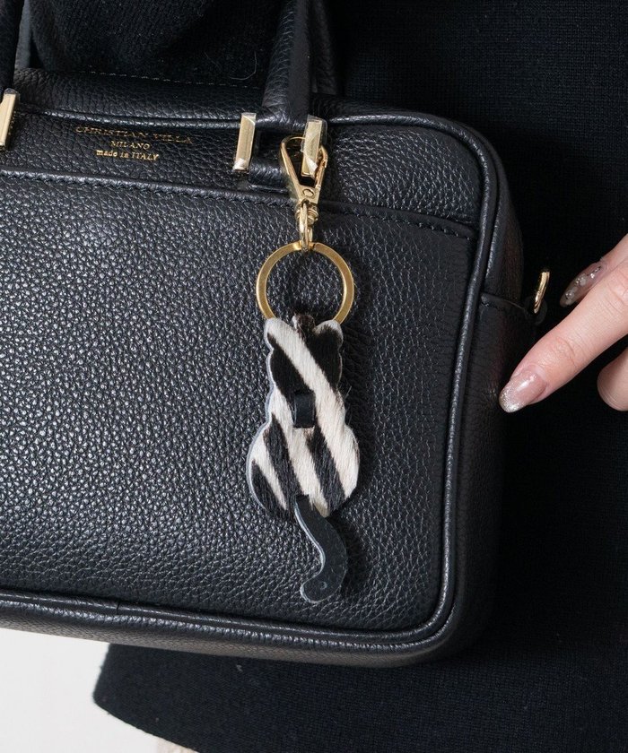 【インター ショシュール/INTER-CHAUSSURES】の【ANDREA CARDONE】ネコ型レザーキーチャーム インテリア・キッズ・メンズ・レディースファッション・服の通販 founy(ファニー) https://founy.com/ ファッション Fashion レディースファッション Fashion for Women アクセサリー Fashion Accessories イタリア Italy チャーム Charm, Pendant ネコ Cat, Feline Motif |ID: prp329100004736084 ipo3291000000034696664